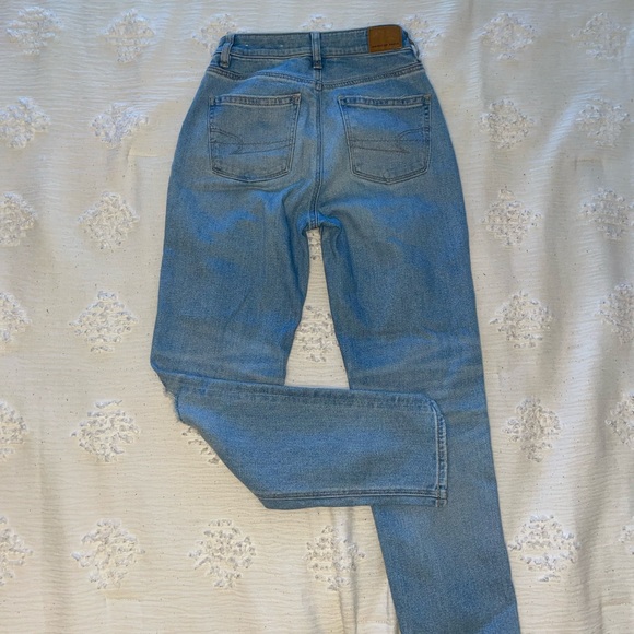 Hi! Selling these super cute American Eagle jeans! - Picture 3 of 3